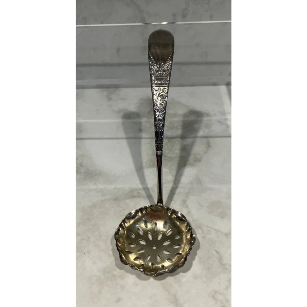 1847 Rogers Bros A1 Lorne Silverplate Pierced Sugar‎ Shell Spoon 1878
